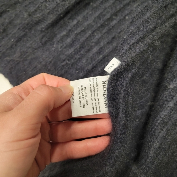 Naadam 'Luxe' Navy Merino Cashmere Balloon Sleeve Cardigan Size XXS - Picture 6 of 7